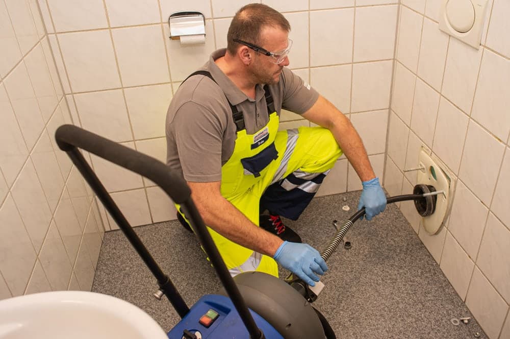 Rohrreinigung für hartnäckige Blockaden – wir haben die Lösung