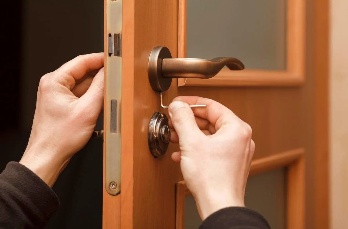 Schlüsseldienst Mannheim: Geschickte Türöffnung in Notfällen