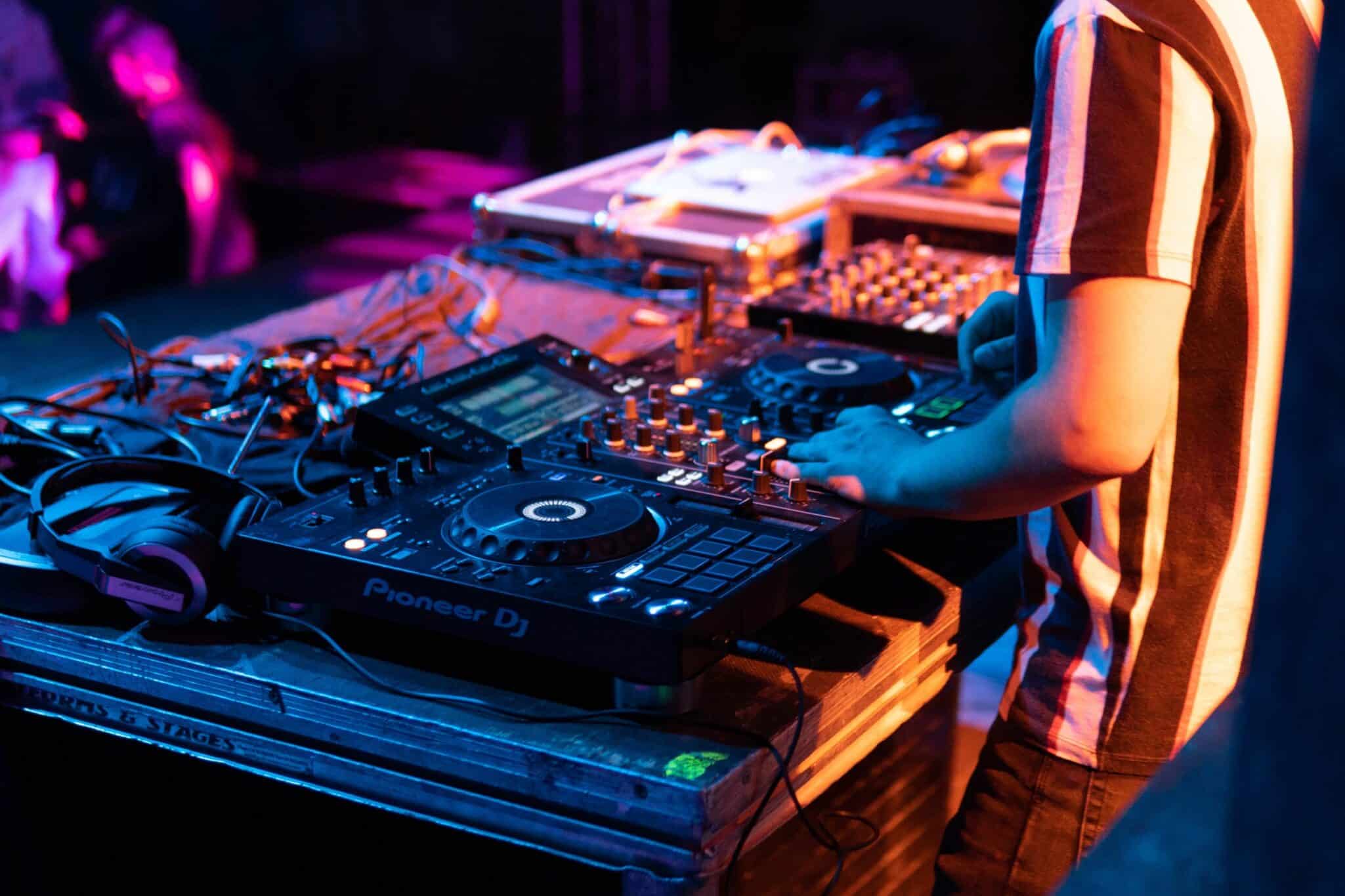 DJ-Oberösterreich: Die Klangmeister der Nacht erobern die Bühne