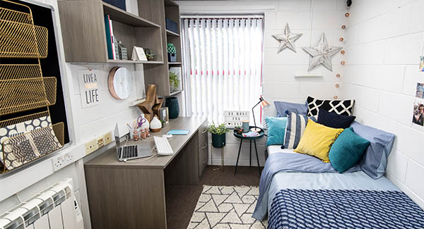 Student Accommodation in Berlin with KUMMUNI: Support in English and German, No Discrimination