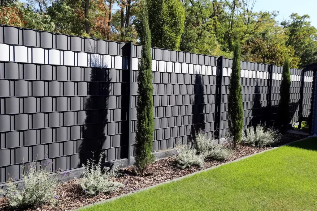 Sichtschutz Serenity: Creating Tranquil Outdoor Spaces