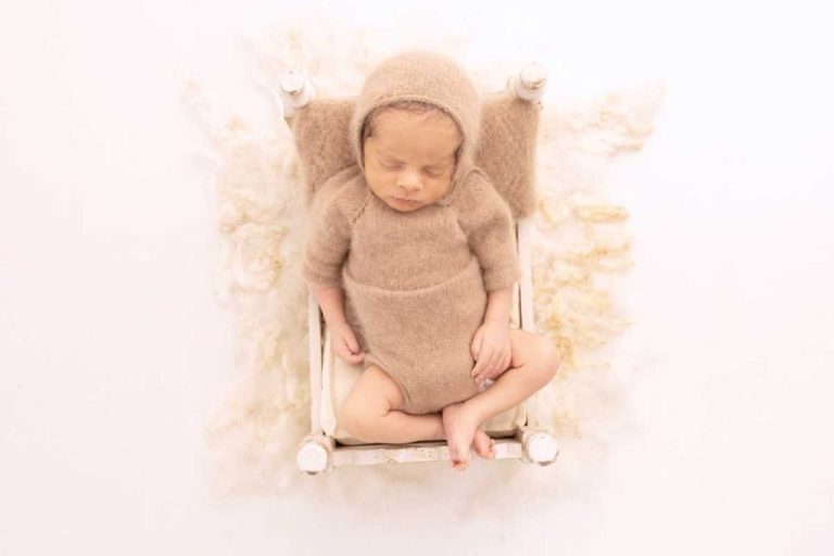 Newborn Fotoshooting für Eltern, die echte Nähe und Ruhe lieben
